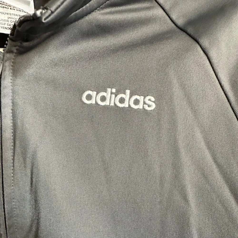 EUC Adidas Child/Boy/Girl Child Ladies Gray Long Sleeve Zip Up Jacket Size Large